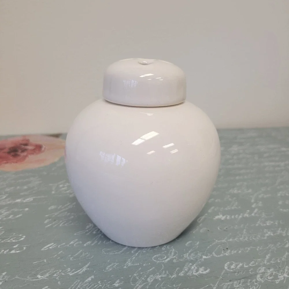 Pfaltzgraff Christmas Heritage Potpourri Jar Ginger Jar Bud Vase‎ 4